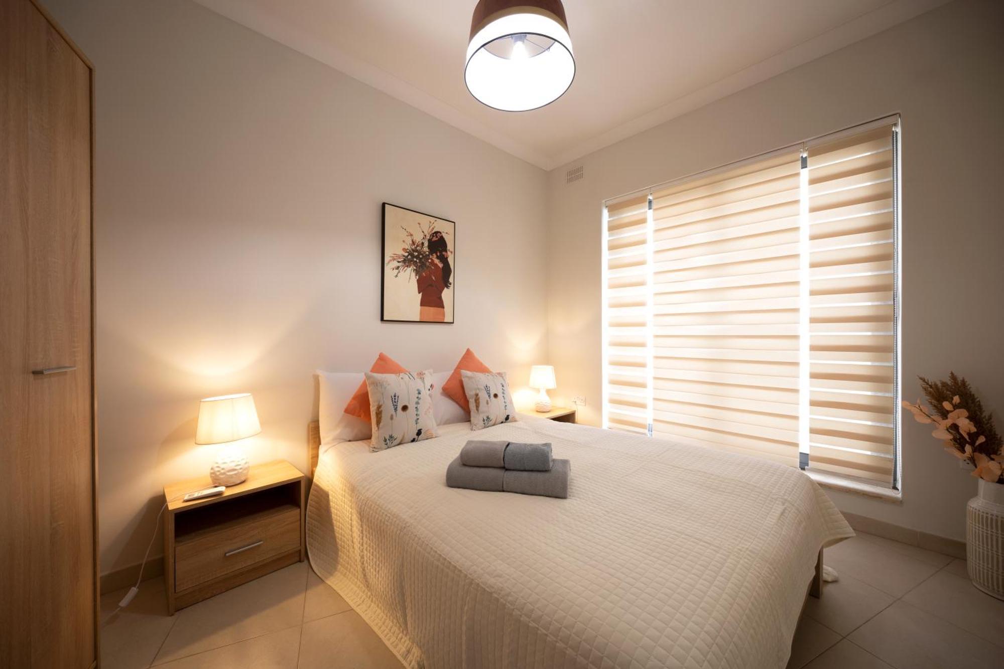 Апартаменты Seafront Beautiful 3 Bedroom With Balcony Kdou1-1 *